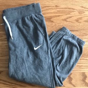Nike Cropped Sweatpants